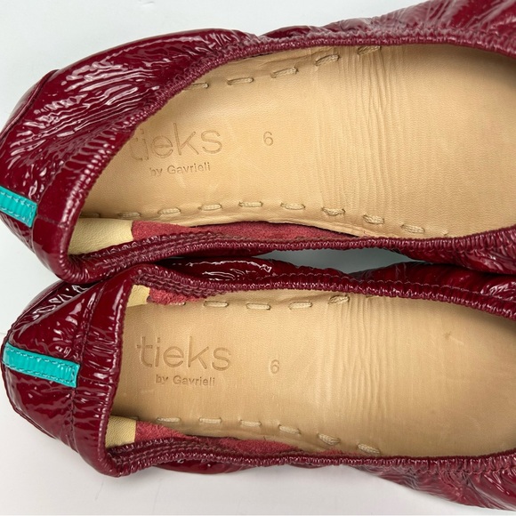 Tieks Ruby Red Patent Leather Packable Ballet Flats Size 6 - Picture 10 of 12
